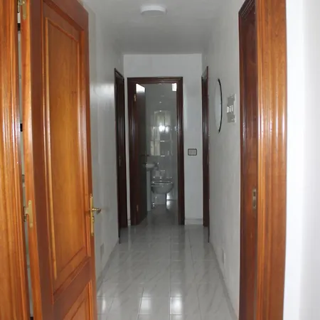 Piso De Eleuterio * Camelle